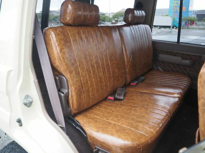 LAND CRUISER PRADO-19