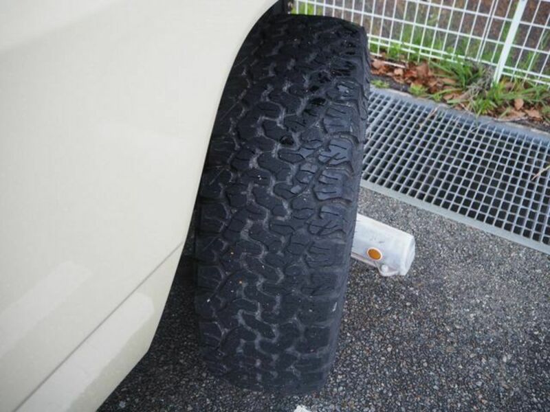 LAND CRUISER PRADO-27