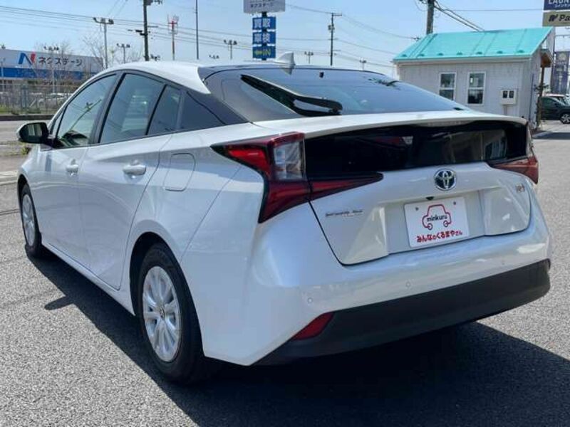 PRIUS-6