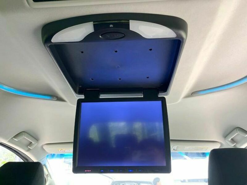 VELLFIRE-4