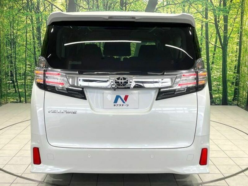 VELLFIRE-15