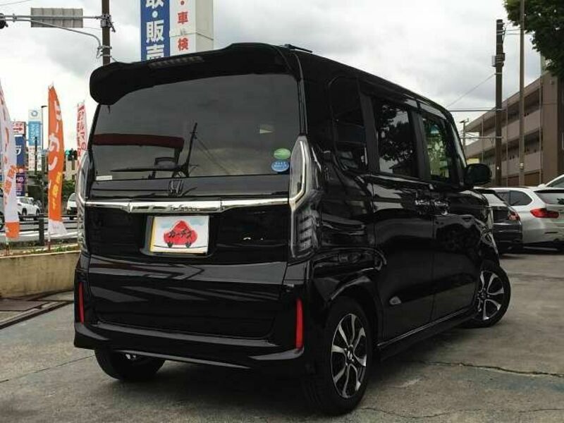 N BOX CUSTOM-2