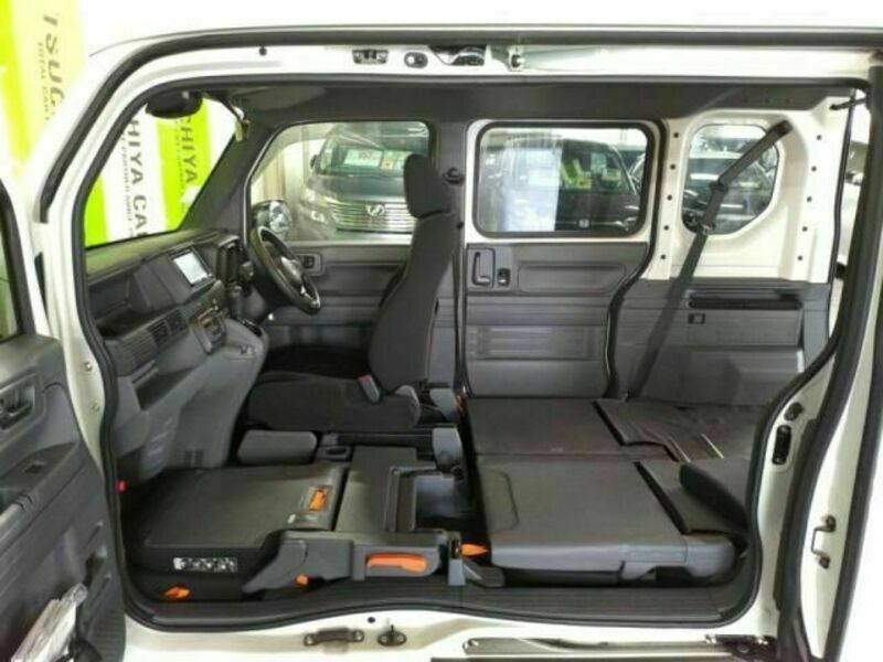 N-VAN