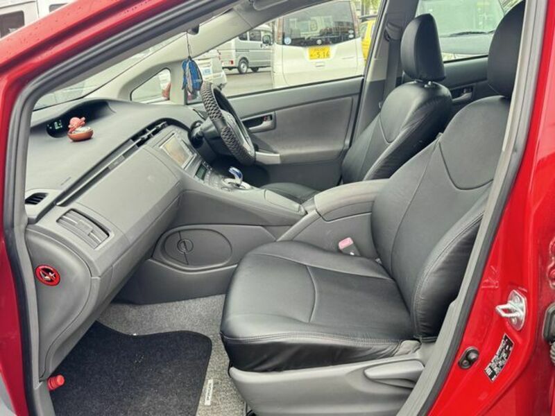 PRIUS-6