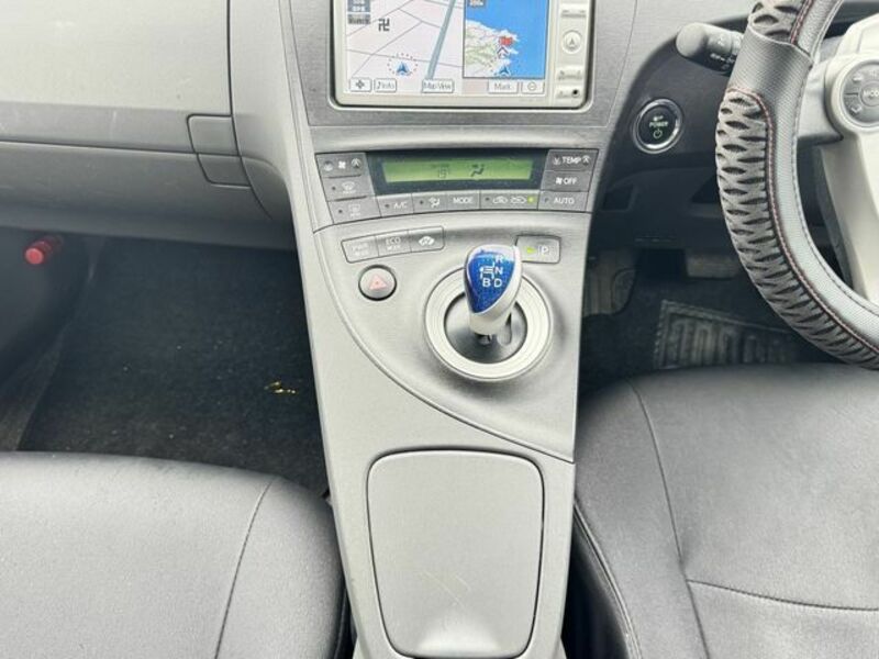 PRIUS-9