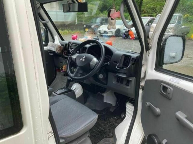 MINICAB TRUCK