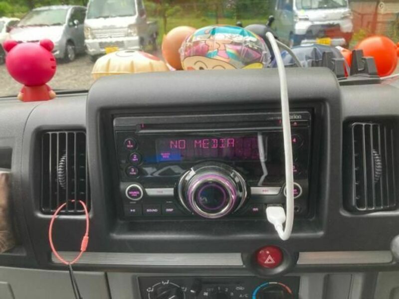 MINICAB TRUCK