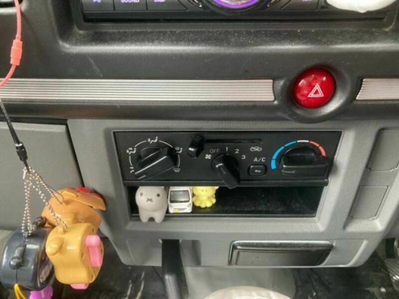 MINICAB TRUCK