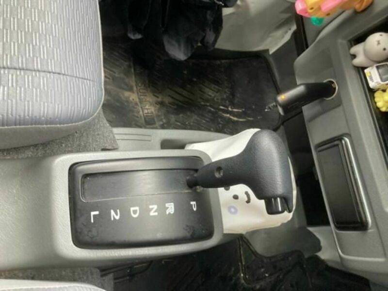 MINICAB TRUCK