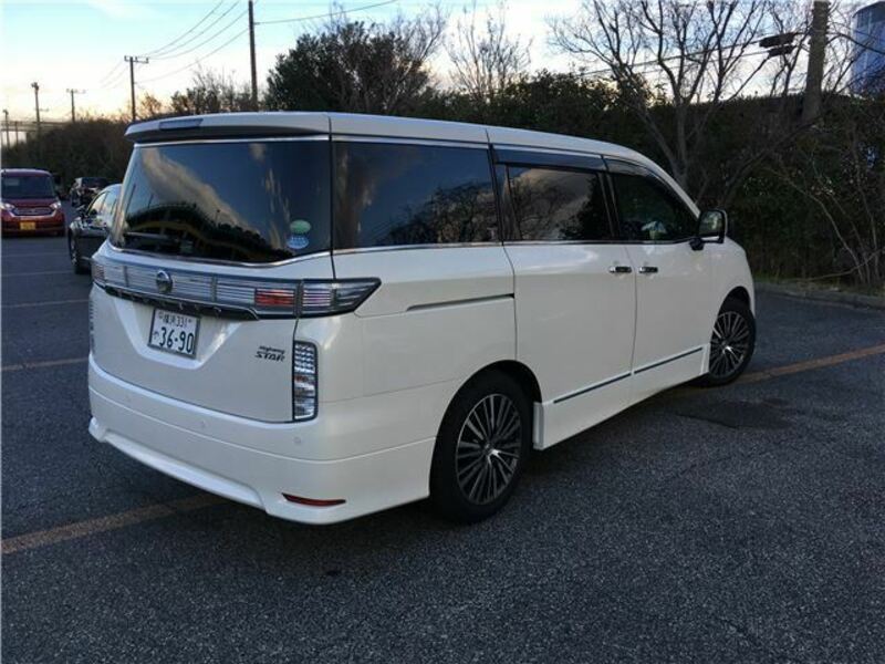 ELGRAND-18
