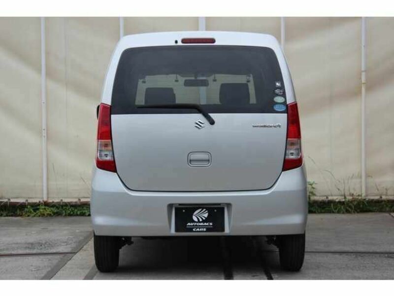 WAGON R-18