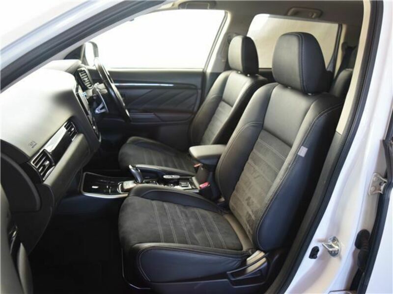 OUTLANDER PHEV