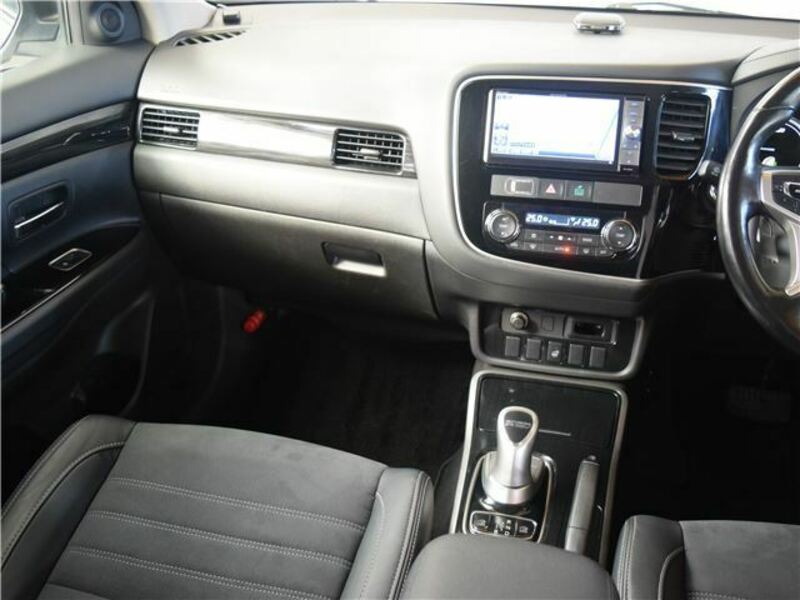 OUTLANDER PHEV