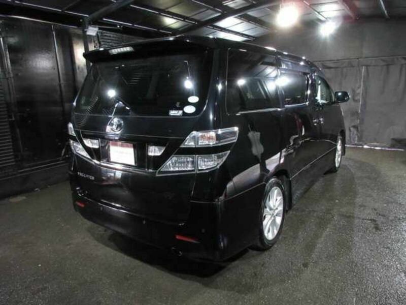 VELLFIRE-7
