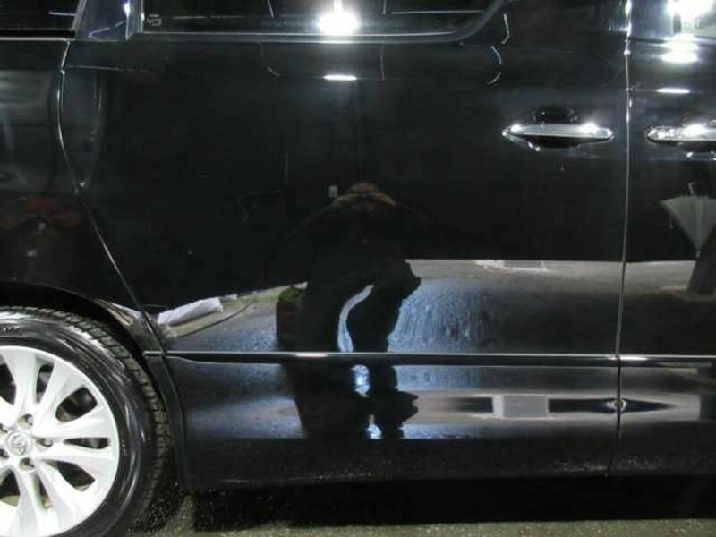 VELLFIRE-8