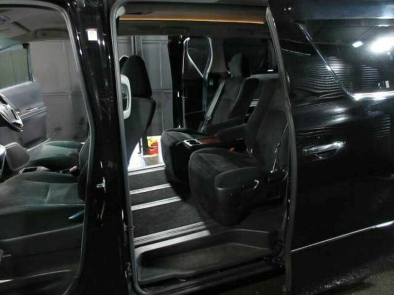 VELLFIRE-16