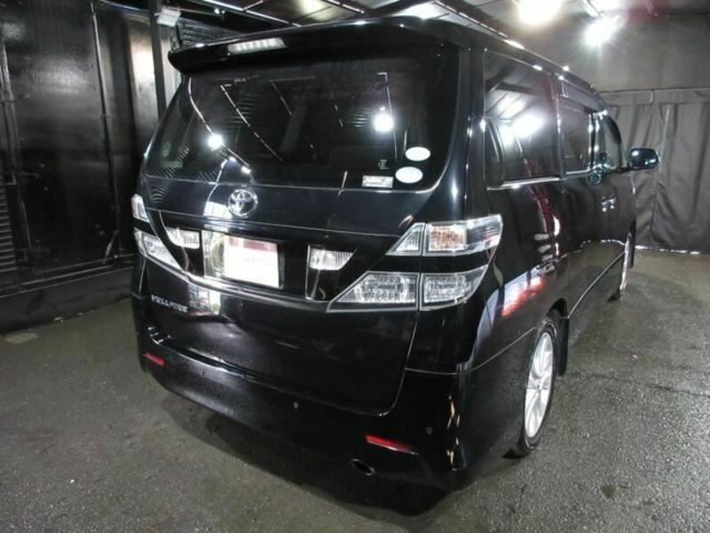 VELLFIRE-29