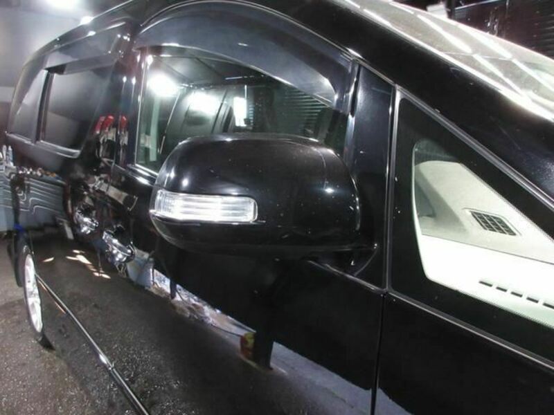 VELLFIRE-39