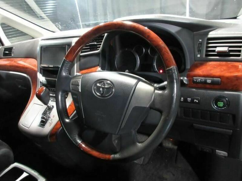 VELLFIRE-42