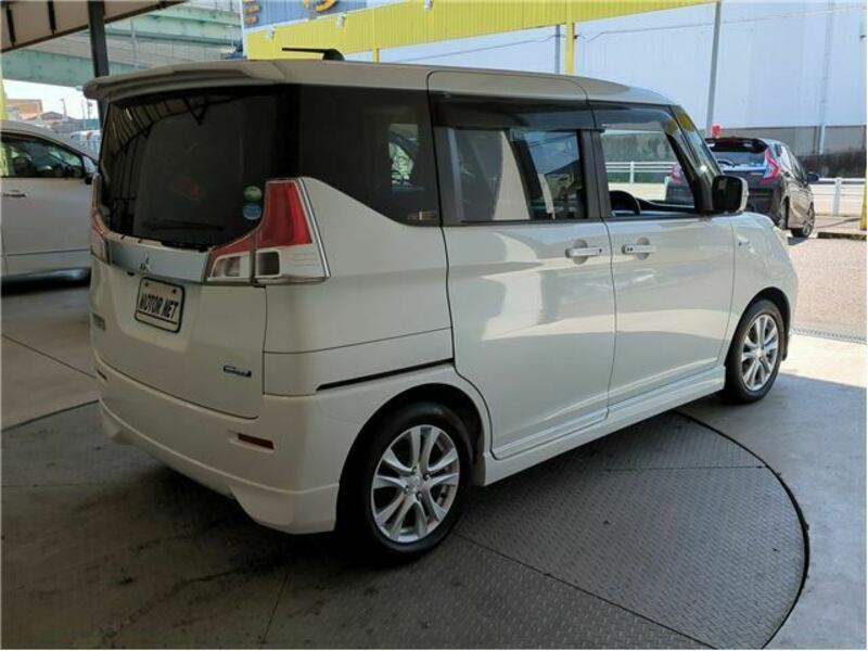 DELICA D2
