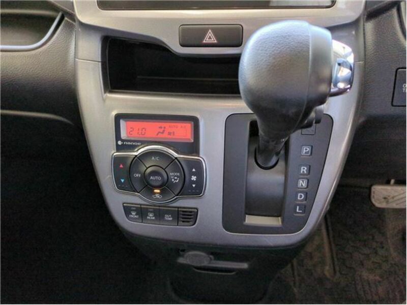 DELICA D2