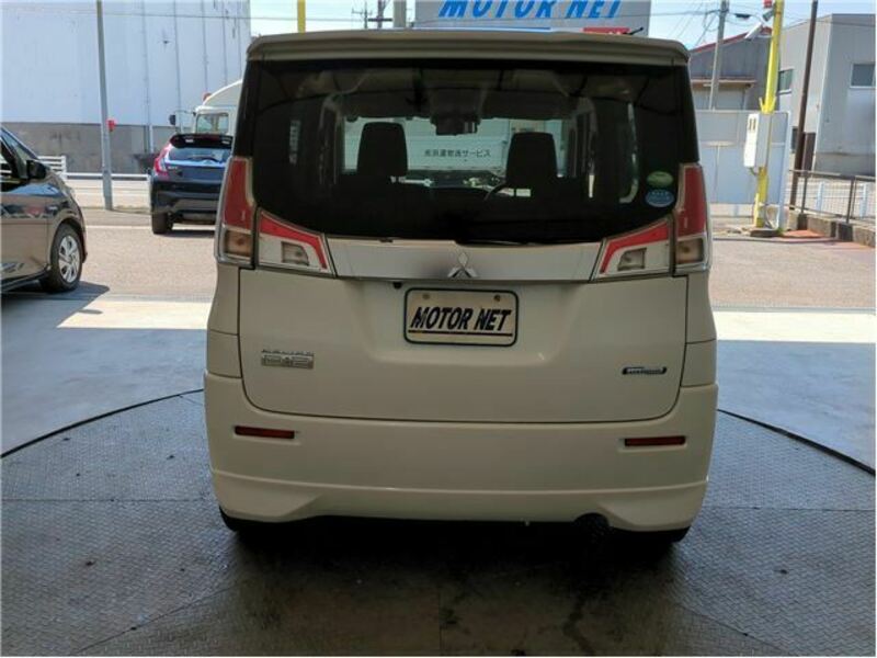 DELICA D2