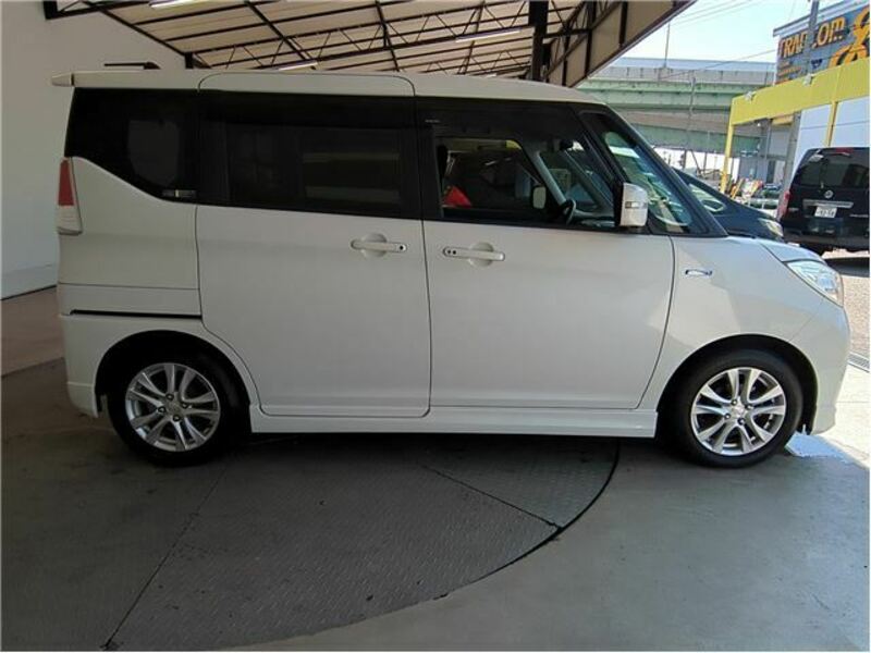 DELICA D2