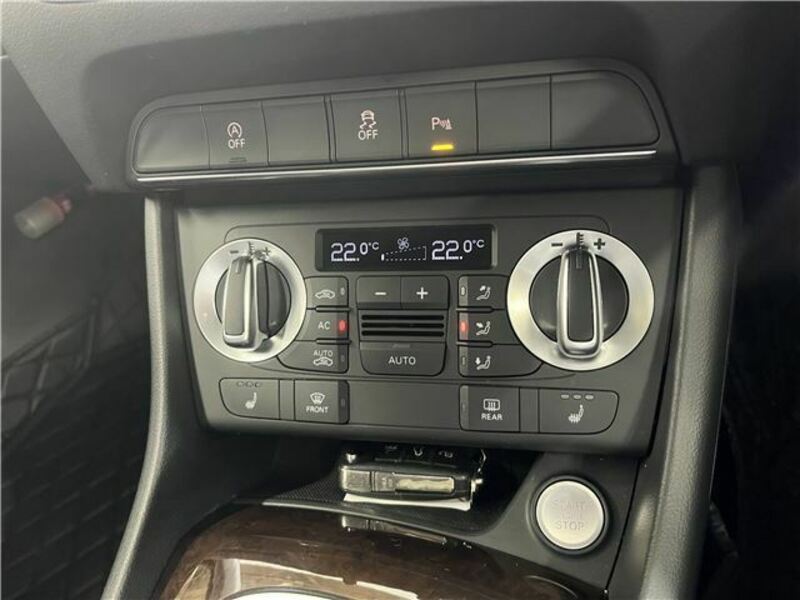 Q3