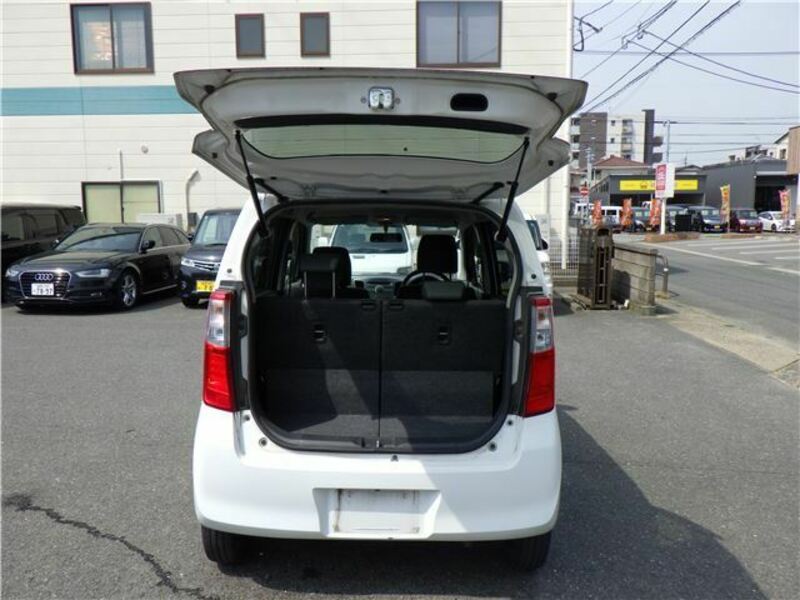 WAGON R-8