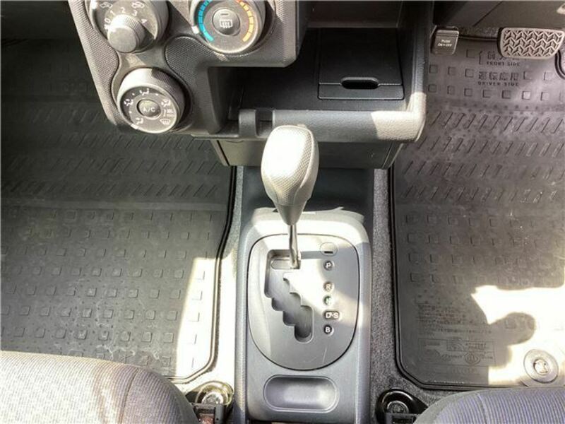 SUCCEED VAN