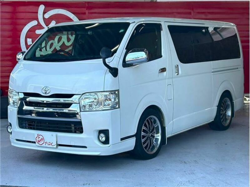 TOYOTA HIACE