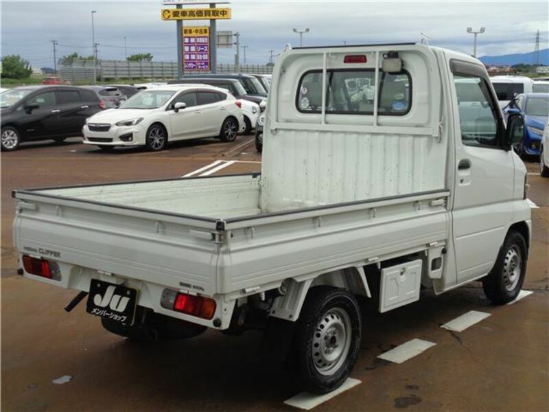 CLIPPER TRUCK