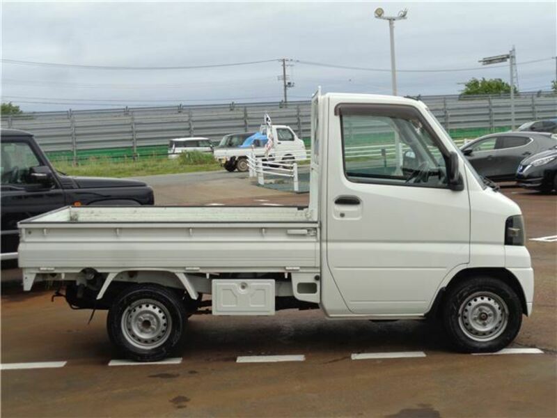 CLIPPER TRUCK