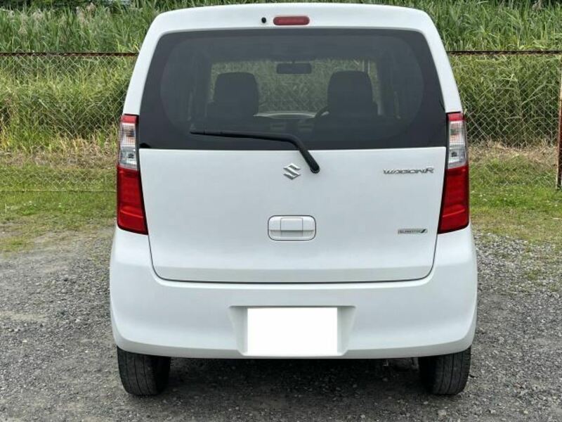 WAGON R-18