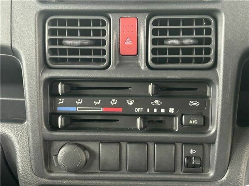 CLIPPER TRUCK