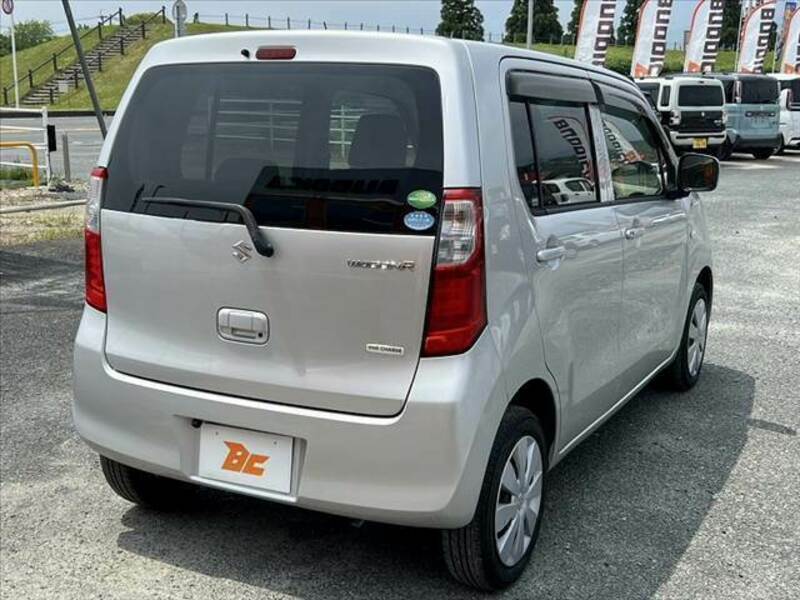 WAGON R-12