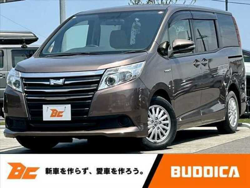 TOYOTA NOAH