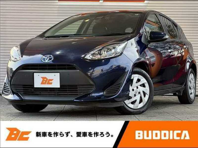 TOYOTA　AQUA