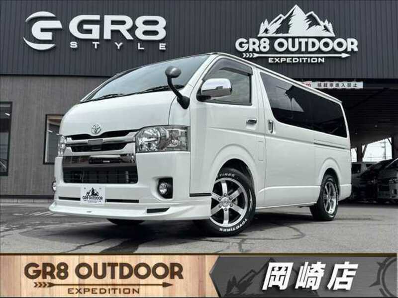 TOYOTA HIACE VAN