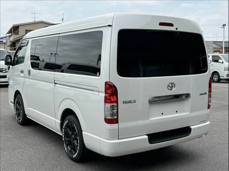 HIACE VAN