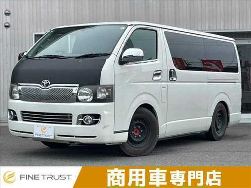 TOYOTA　HIACE VAN