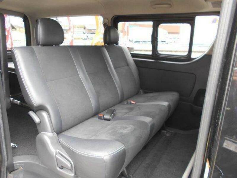 HIACE VAN-13