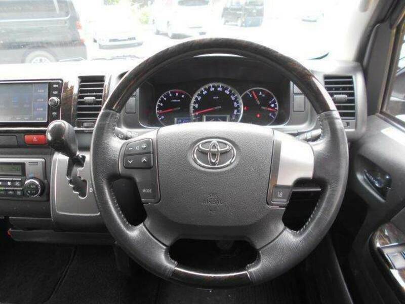 HIACE VAN-16