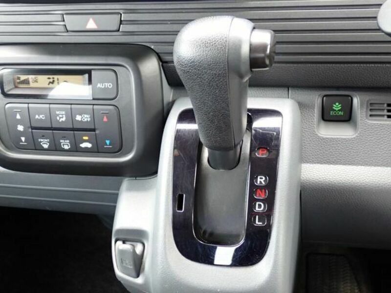 N-VAN