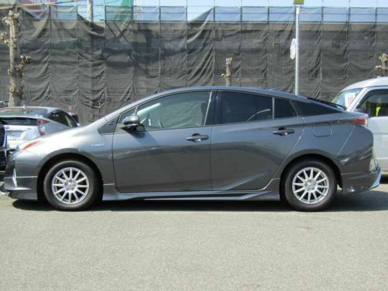 PRIUS-9