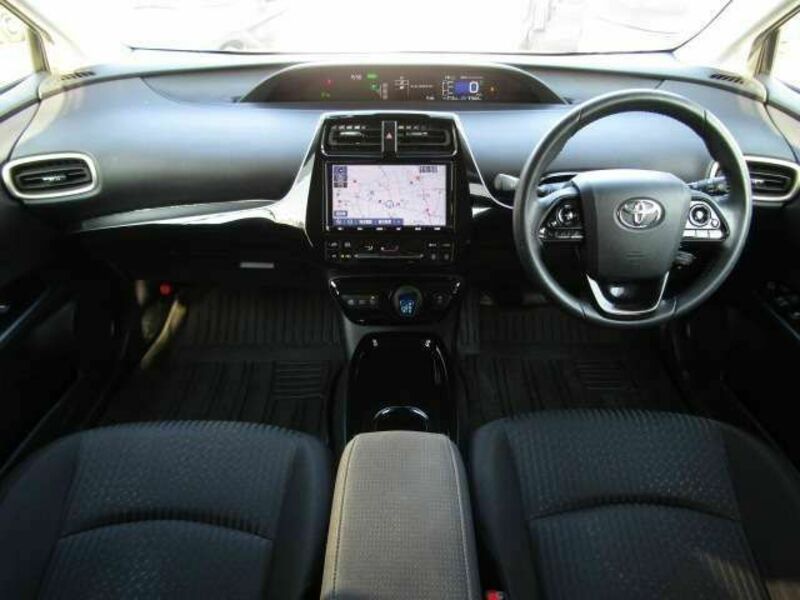 PRIUS-16
