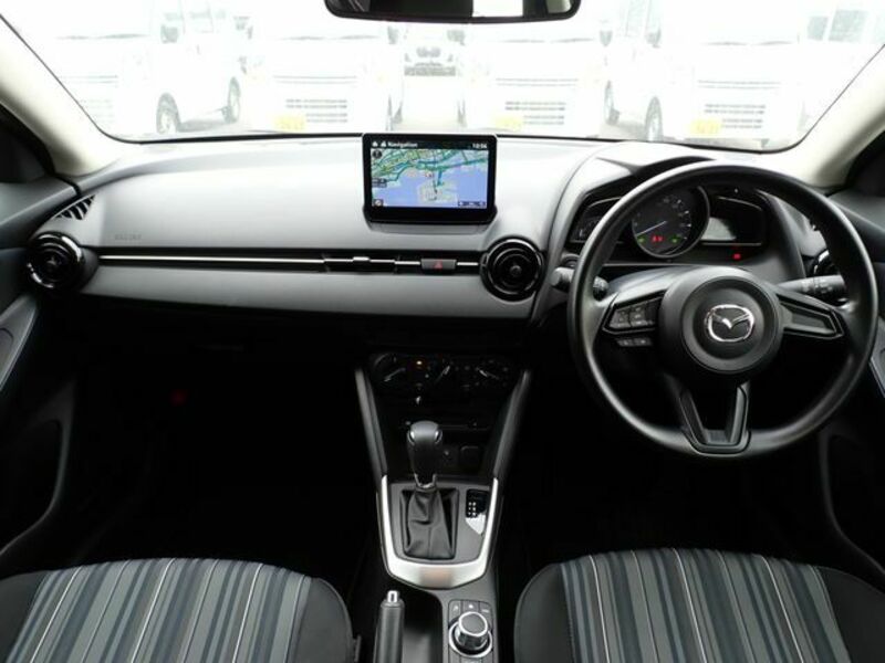 MAZDA2