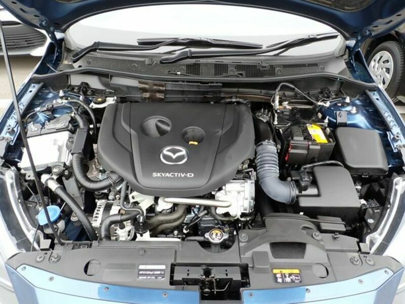 MAZDA2