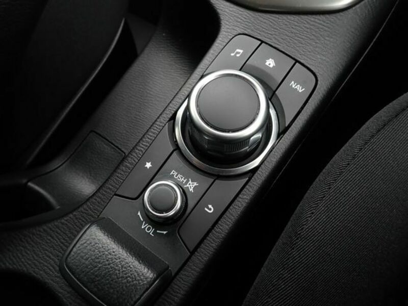 MAZDA2