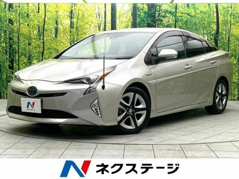 TOYOTA　PRIUS